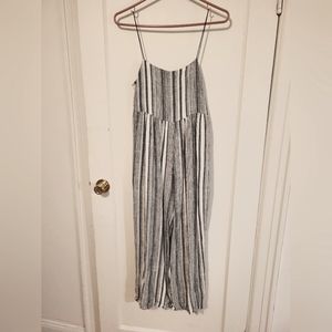 🎉MOVING SALE- EVERYTHING MUST GO BY 8/29!🎉 White and Gray Striped Jumpsuit
